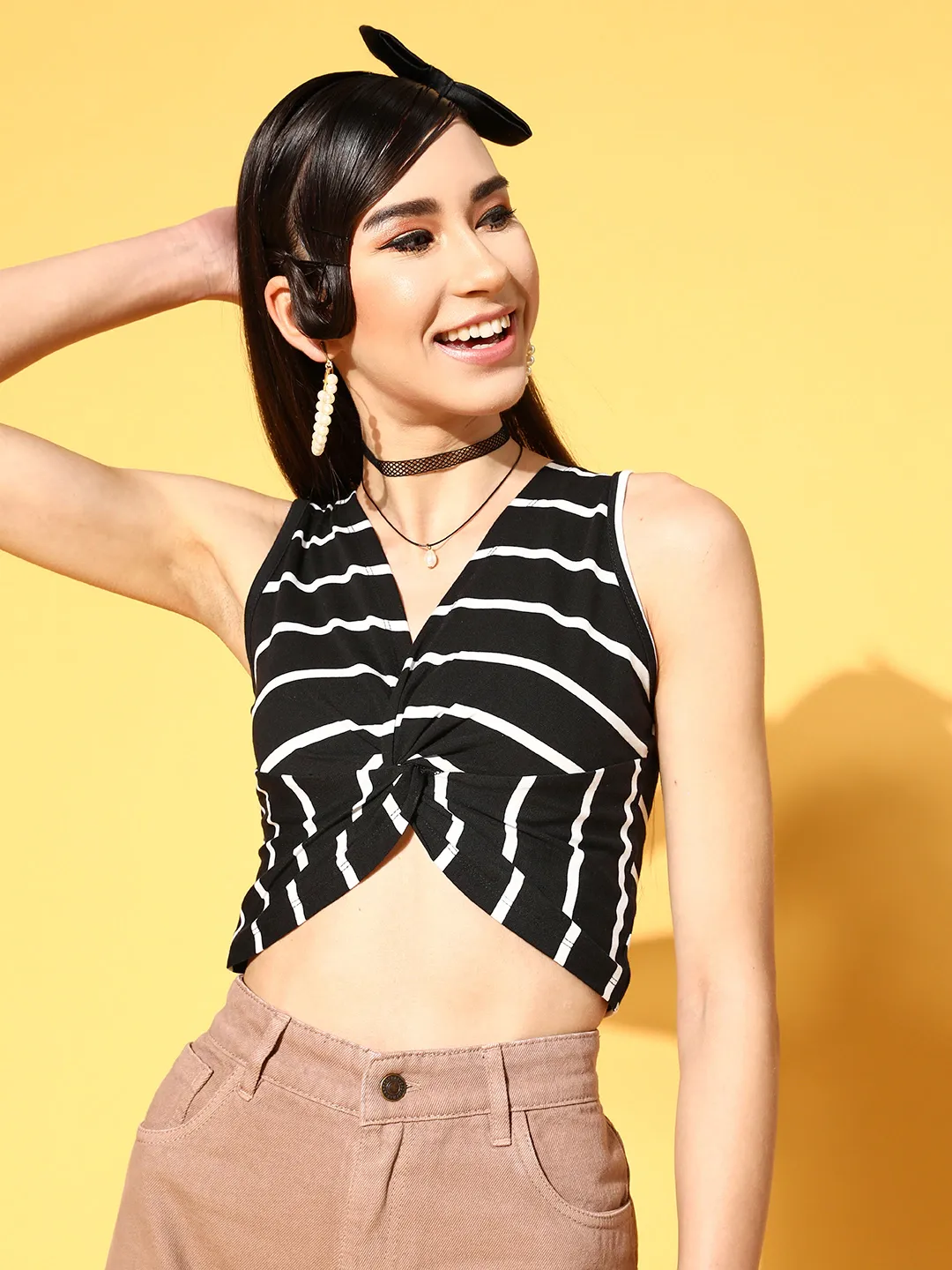 Women Black Stripes Twisted Crop Top